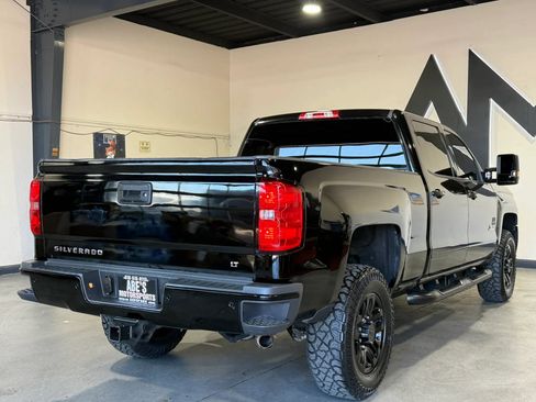 Used 2016 Chevrolet Silverado 2500 LT w/ Midnight Edition AWD/4WD image 4