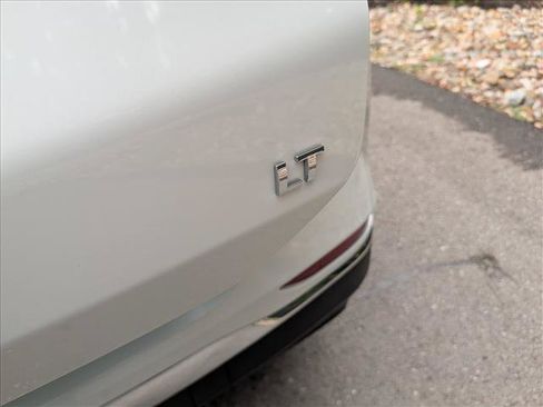 Used 2019 Chevrolet Equinox LT FWD image 22