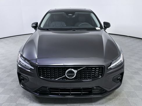Certified 2025 Volvo S60 B5 Plus w/ Climate Package FWD image 33