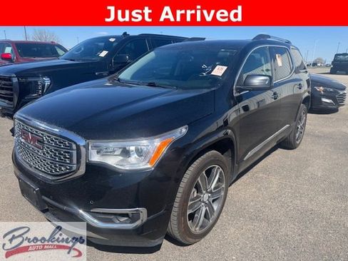 Used 2017 GMC Acadia Denali w/ Technology Package AWD/4WD image 1