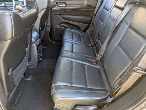 Used 2019 Jeep Grand Cherokee Overland image 19