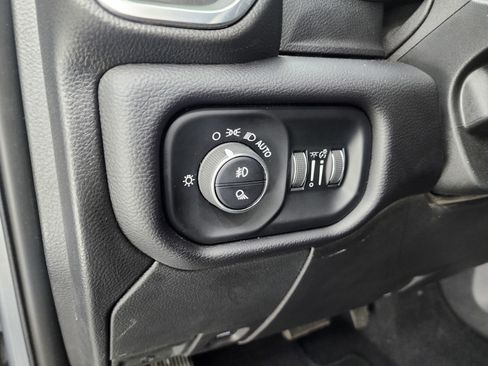 Used 2024 RAM 2500 Laramie w/ Night Edition image 39