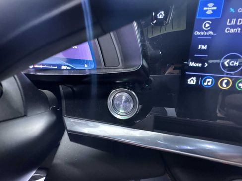 Used 2023 Chevrolet Corvette Stingray Convertible w/ Z51 Performance Package image 17