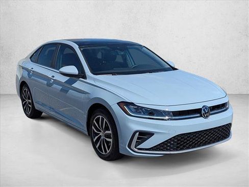 New 2026 Volkswagen Jetta SE image 3