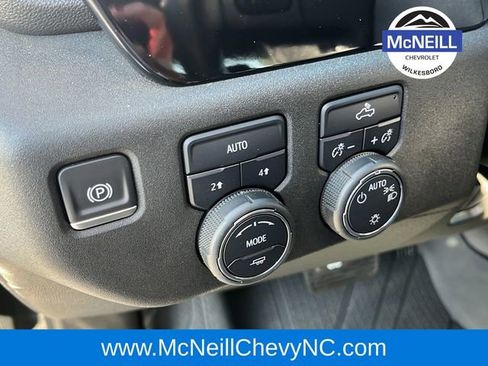 Used 2024 Chevrolet Silverado 1500 LT image 18