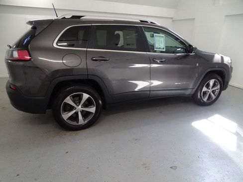 Used 2019 Jeep Cherokee Limited AWD/4WD image 25