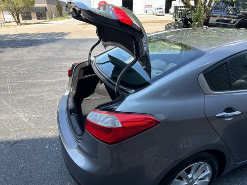 Used 2015 Kia Forte EX image 21