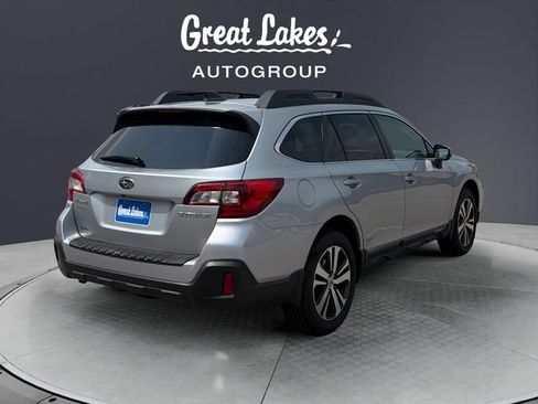 Used 2018 Subaru Outback 2.5i Limited AWD/4WD image 5