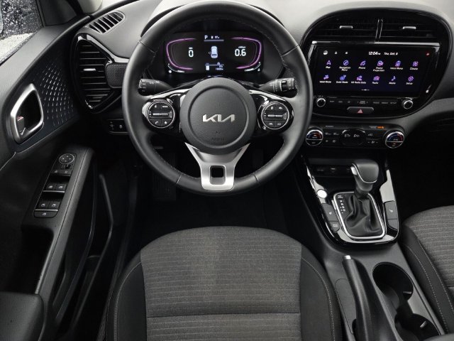 Used 2024 Kia Soul EX FWD image 13