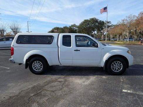 Used 2019 Nissan Frontier SV image 4