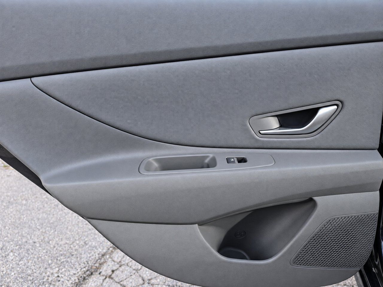Used 2025 Hyundai Elantra SEL FWD image 22