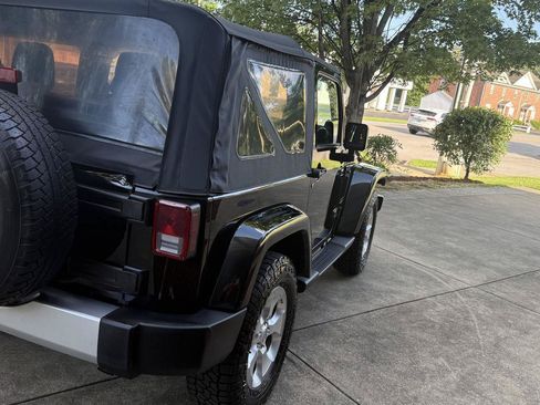 Used 2014 Jeep Wrangler Sahara w/ Connectivity Group AWD/4WD image 6