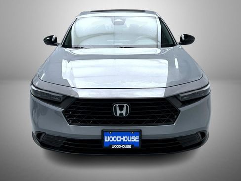 Used 2025 Honda Accord Sport image 2