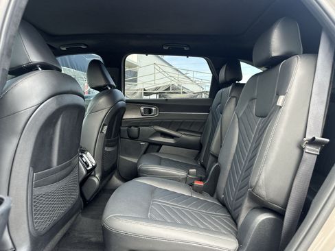 Used 2024 Kia Sorento SX Prestige AWD/4WD image 24