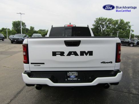 Used 2025 RAM 1500 Big Horn AWD/4WD image 9