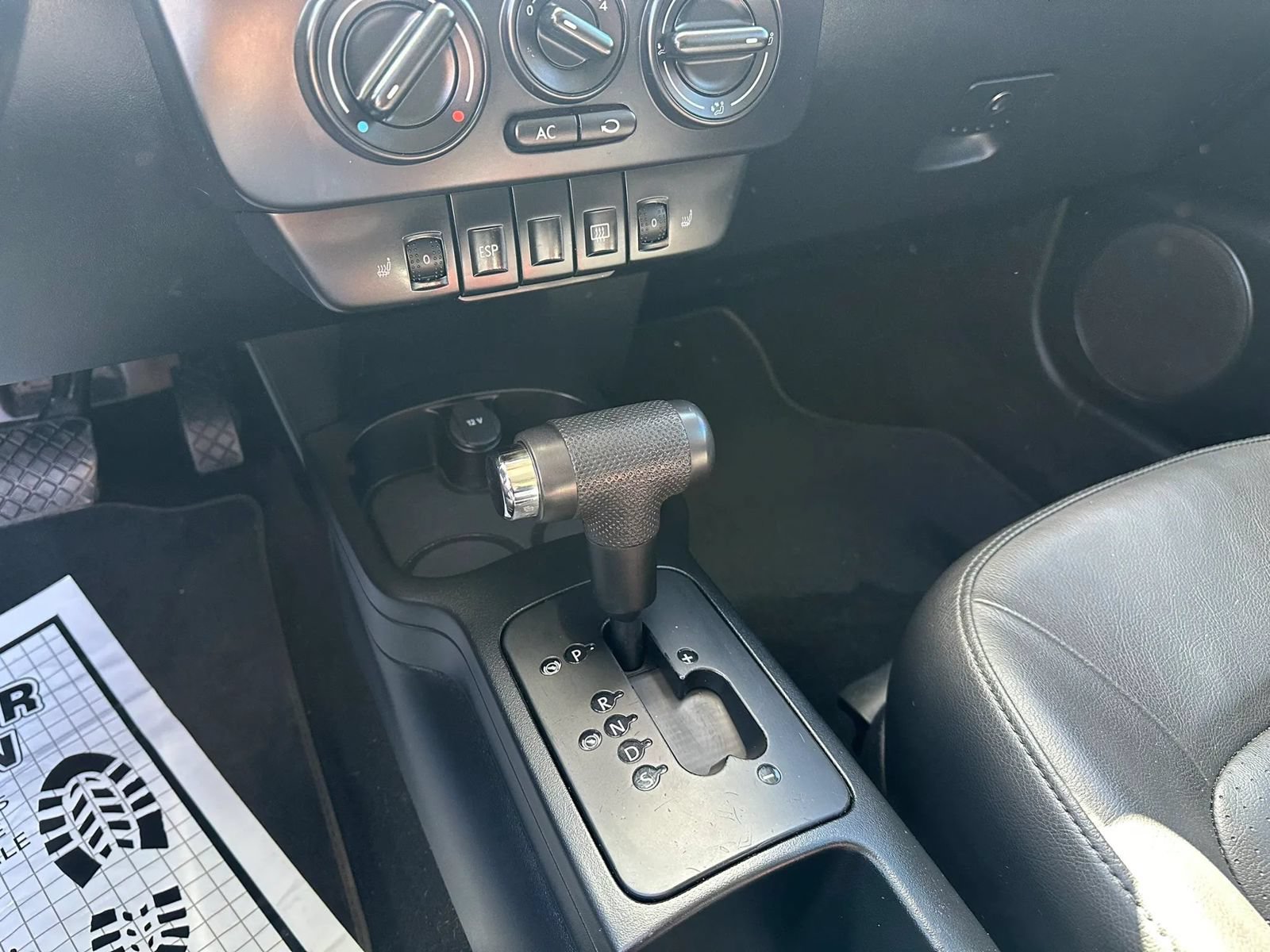 Used 2010 Volkswagen Beetle Final Edition FWD image 20