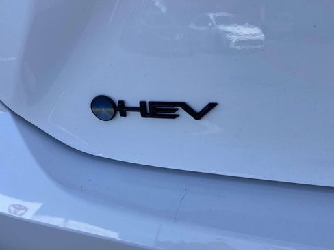 New 2026 Toyota Camry Hybrid image 11