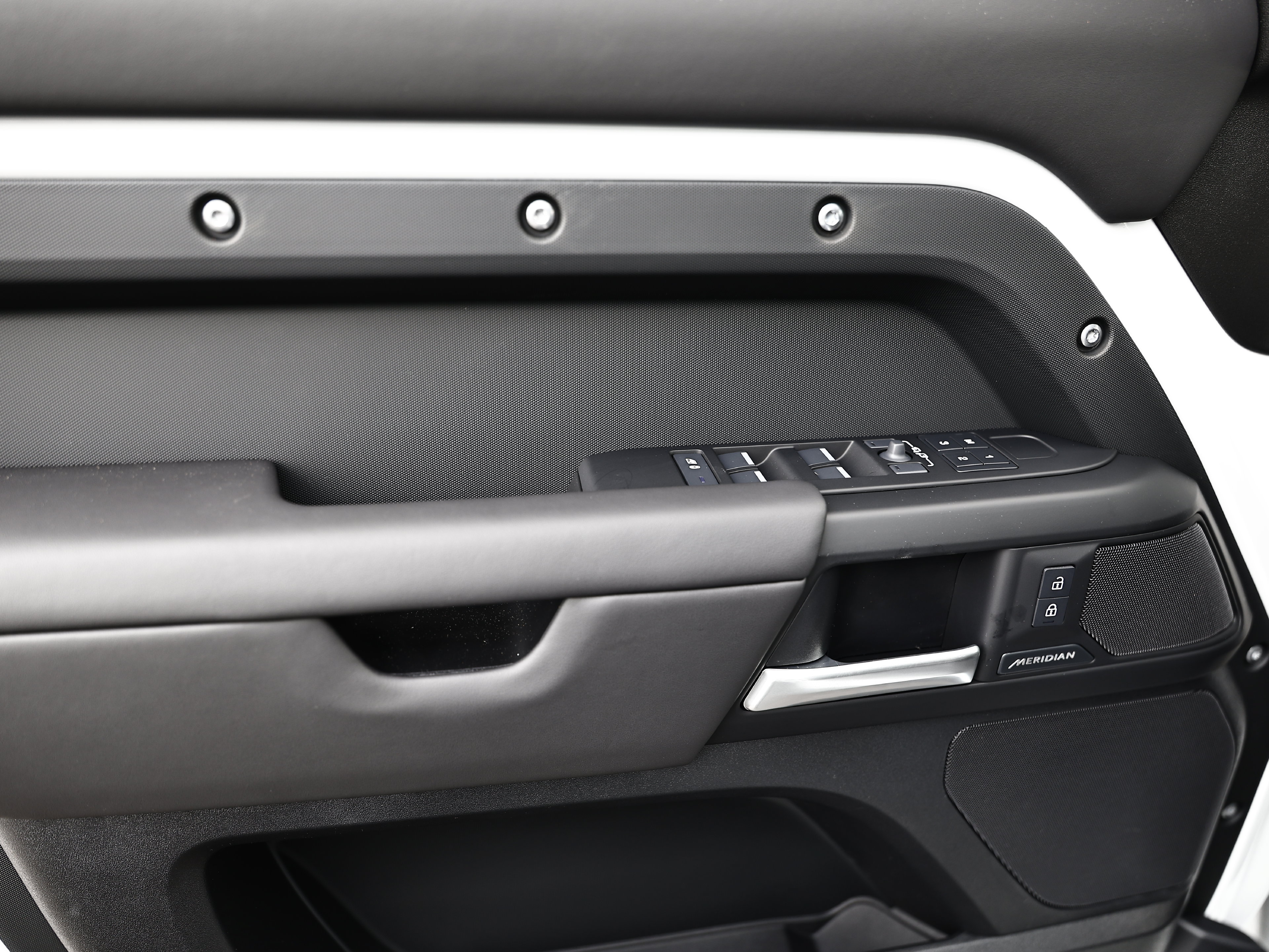 New 2026 Land Rover Defender 110 S AWD/4WD image 17