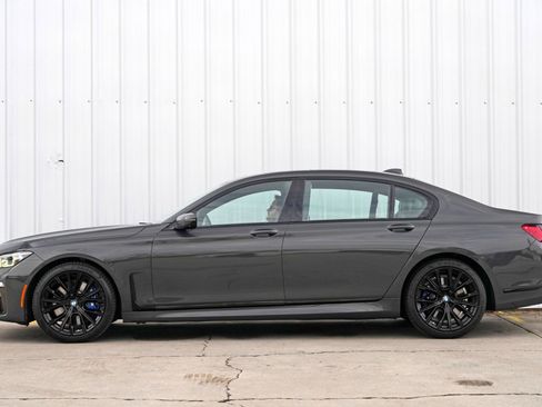 Used 2022 BMW 750i xDrive w/ Executive Package AWD/4WD image 9
