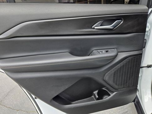 Certified 2023 Jeep Grand Cherokee L Laredo w/ Luxury Tech Group I RWD image 23