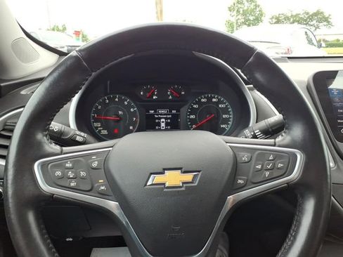 Used 2022 Chevrolet Malibu LT w/ Leather Package FWD image 22