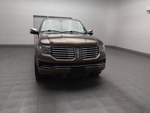 Used 2016 Lincoln Navigator Select image 14