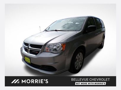 Used 2018 Dodge Grand Caravan SE w/ UConnect Hands-Free Group