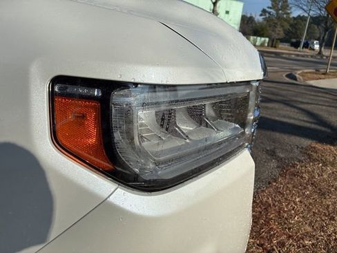 Used 2023 GMC Acadia Denali w/ Denali Ultimate Package image 9