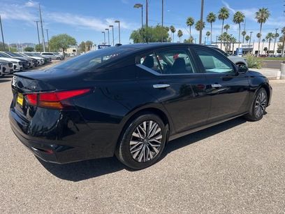 Used 2024 Nissan Altima 2.5 SV