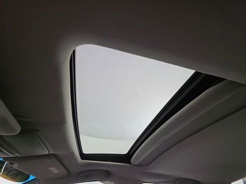 Used 2010 Honda Accord EX-L image 32