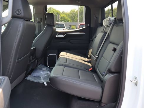 New 2026 Chevrolet Silverado 1500 RST w/ Redline Edition AWD/4WD image 25