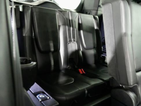 Used 2021 Land Rover Defender 110 SE image 30