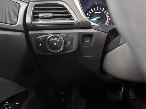 Used 2015 Ford Fusion SE image 19