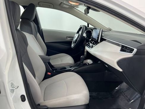 Used 2021 Toyota Corolla LE image 17