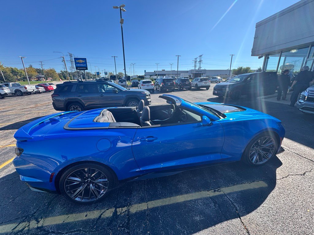 Used 2024 Chevrolet Camaro ZL1 RWD image 10