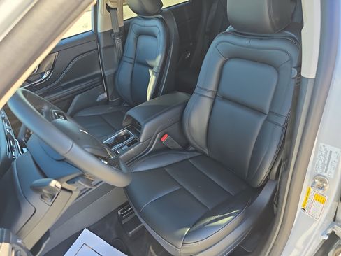 New 2026 Lincoln Corsair Premiere image 14