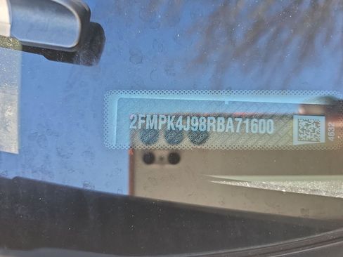 Used 2024 Ford Edge SEL image 9