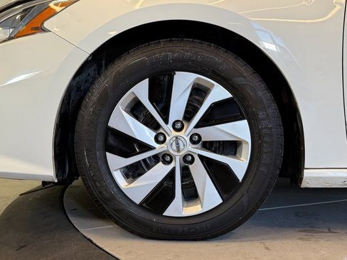 Used 2020 Nissan Altima 2.5 S FWD image 23