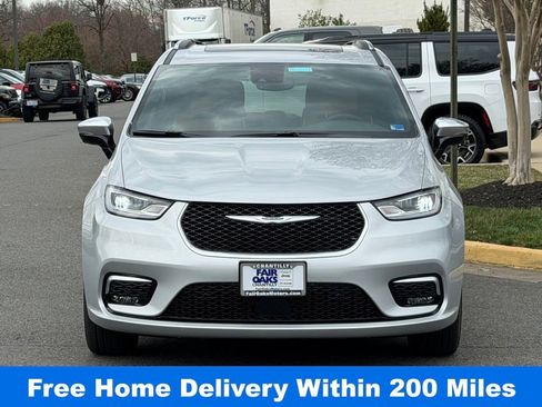 New 2026 Chrysler Pacifica Pinnacle image 3
