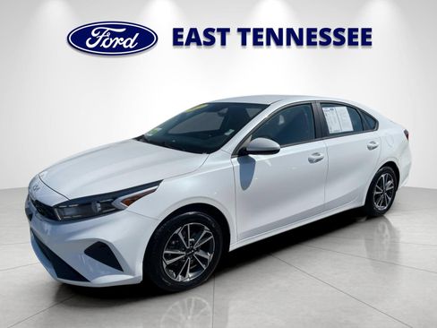 Used 2023 Kia Forte LXS FWD image 7