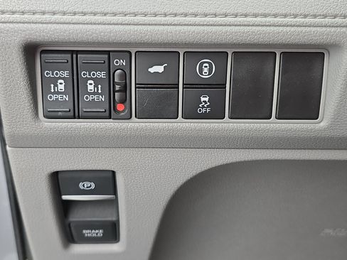 Used 2021 Honda Odyssey EX-L image 27