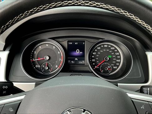 Used 2021 Volkswagen Atlas Cross Sport SE AWD/4WD image 15