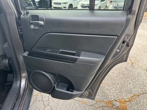 Used 2014 Jeep Patriot Sport w/ Power Value Group FWD image 15