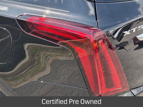 Certified 2022 Cadillac XT5 Premium Luxury image 11