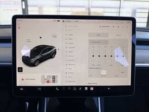 Used 2021 Tesla Model Y Long Range AWD/4WD image 17