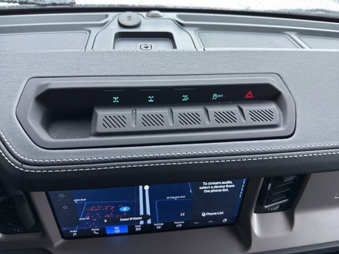 New 2025 Ford Bronco Outer Banks w/ Sasquatch Package image 34