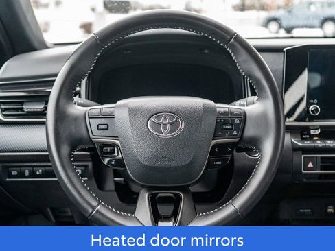 Used 2025 Toyota Camry SE image 14