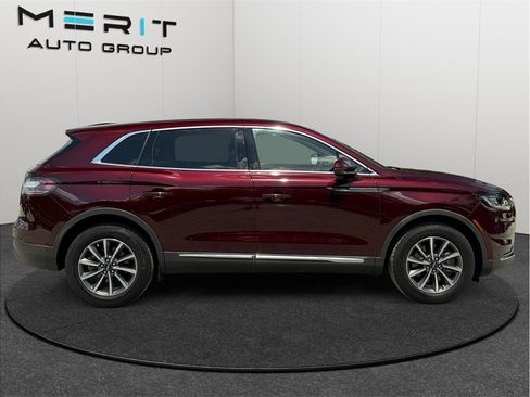 Used 2022 Lincoln Nautilus FWD image 10