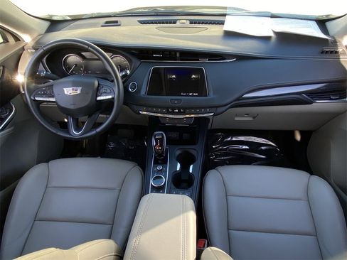 Certified 2023 Cadillac XT4 Premium Luxury image 16