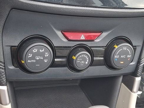 Certified 2023 Subaru Forester Premium AWD/4WD image 17